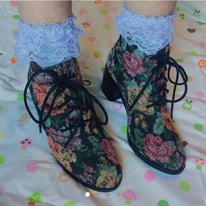 FLORAL TAPESTRY BOOTS